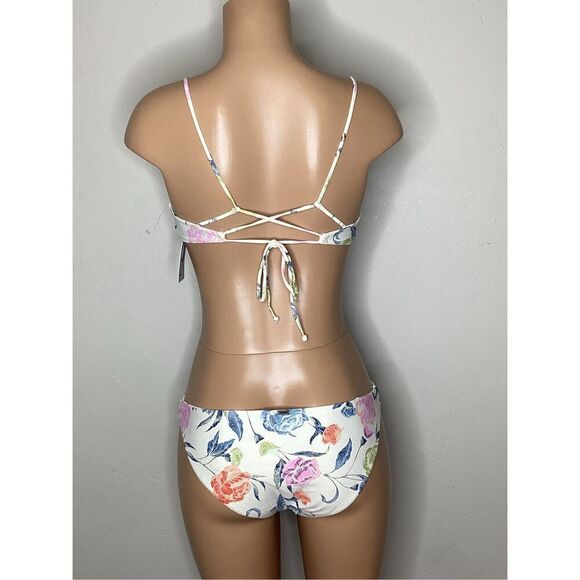 New. O’Neill floral bikini. S/L. Retail$89 - Picture 4 of 6